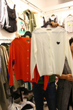 韩国东大门代购Basquiat 左/右色女士长袖修身系扣针织衫均码