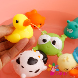 0-1-3岁宝宝洗澡玩具儿童捏捏叫响声喷水小黄鸭子婴儿戏水捏捏响