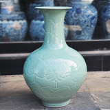 景德镇陶瓷器  手绘雕刻赏瓶 仿古乾隆天青绿釉落地花瓶花插 荷花