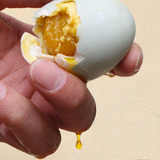 沂蒙山大缸腌制鸭蛋 农家自制流油即食咸鸭蛋 个大出油 20个包邮