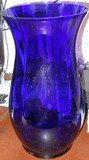 宝石蓝老花瓶，玻璃   口径13.8cm  高26cm
