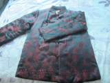老棉袄缎袄收藏7.80年代黑红底色软缎对襟棉袄道具服装1343全新