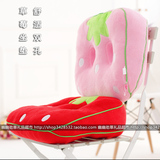 毛绒珊瑚绒日式大红草莓粉草莓双孔保暖坐垫椅垫靠背家居用品装饰