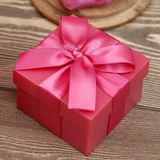 花半里 欧式树脂喜糖盒创意结婚用品婚庆玫红蝴蝶结糖盒个性定制