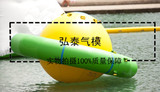 热销水上陀螺旋转攀岩充气游乐玩具气模专业生产大型水上运动器材