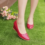 春夏裸色漆皮尖头舒适坡跟红色中高跟鞋厚底单鞋简约浅口小码女鞋