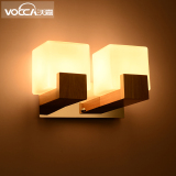 北欧简约美式简约床头灯创意卧室壁灯过道灯现代个性led实木壁灯
