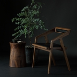 利物因「凝望」黑胡桃实木真皮餐厅椅子/咖啡厅靠背带扶手餐桌椅