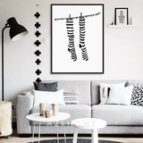 AZI HOME现代北欧简约时尚客厅装饰框画定制竖版黑白吊袜墙挂画
