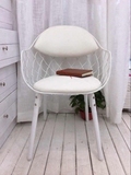 北欧餐椅设计师化妆椅实木现代铁艺单人沙发椅创意咖啡厅布艺软包