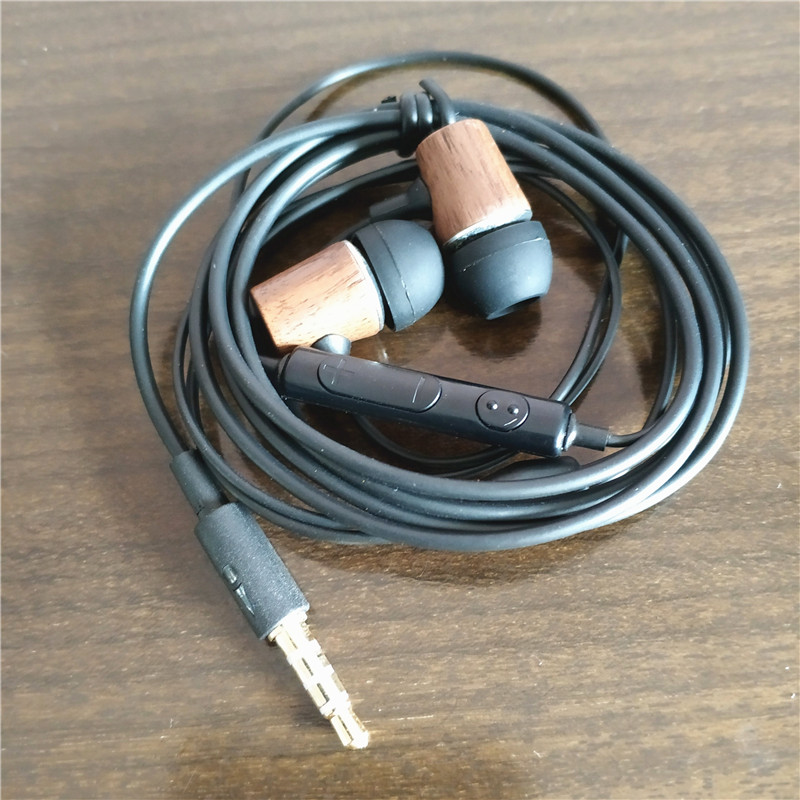 Out-of-stock single wooden in-ear bass can add or subtract the headset bass headset processing price