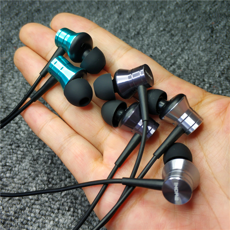 Domestic pride Into the ear with wheat call headphones Metal cavity Good value for money headphones