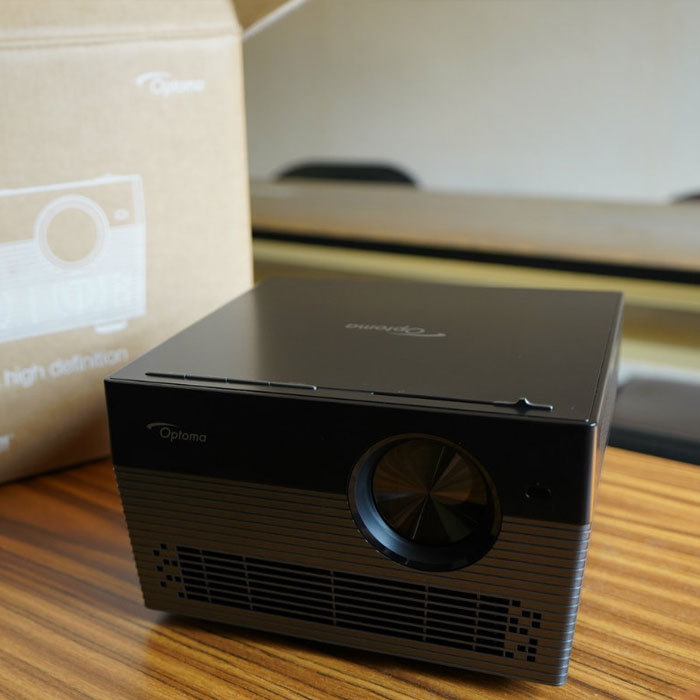 5Cgo OPTOMA Otto code UHL55 4K UHD LED Home Theater HD Blu-ray 3D projector