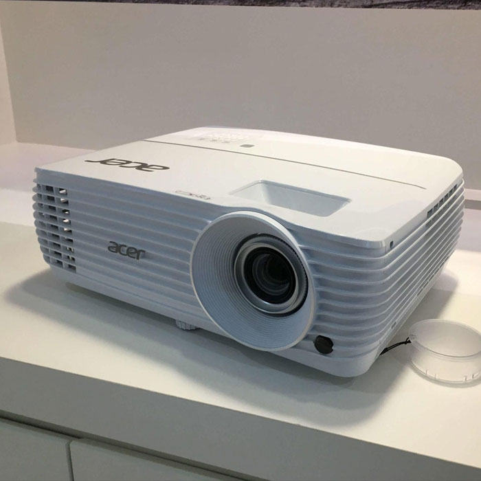 5Cgo Acer Acer 4K UHD HDR True Color Speaker Home Theatre Projector V6810