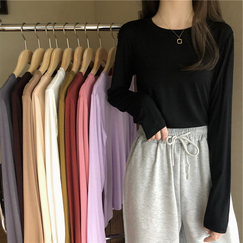 Early spring and autumn 2021 new round-necked white long-sleeved T-shirt womens thin black body-worn bottoms