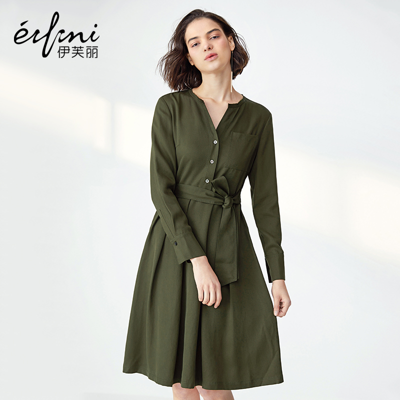 伊芙丽预售2017春装新款橄榄绿V领连衣裙女系带显瘦a字裙长袖裙子
