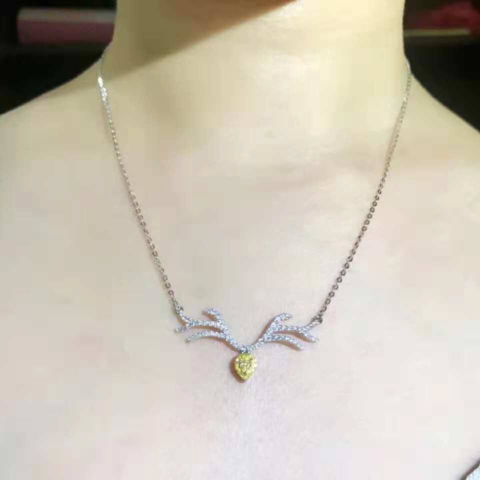 Christmas gift elk horn yellow diamond pendant collarbone necklace 18K gold-encrusted diamond chain fall Christmas gift to girlfriend