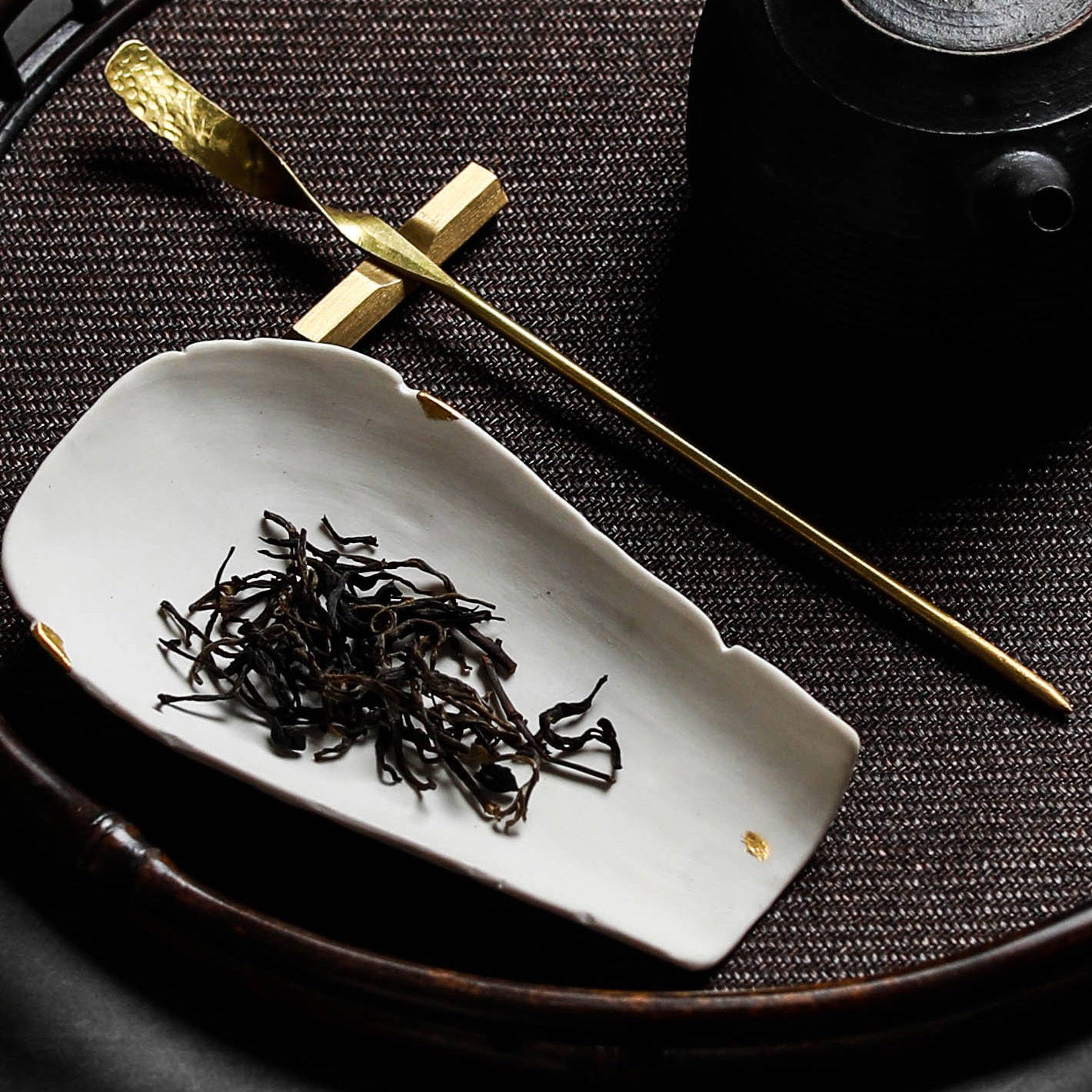 Unique pure handmade tea is a three-piece set of ceramic tea lotus spoon pure copper tea needle tea dial kung fu tea with tea ceremony accessories