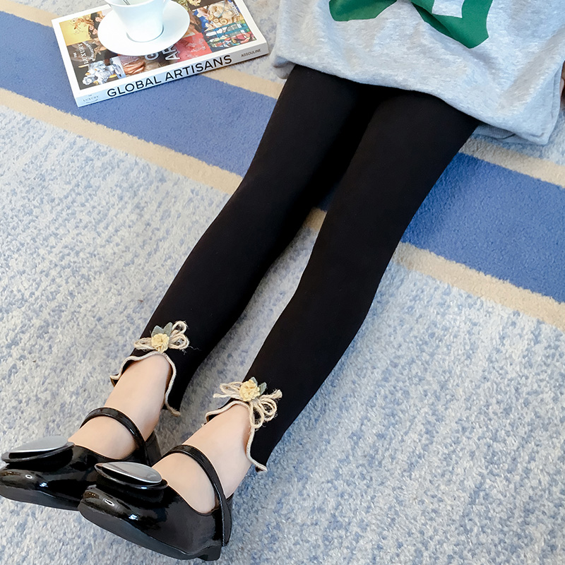 Girl black leggings Korean version of the foreign air slimming small foot pants in the big child cotton students spring and autumn sports pants