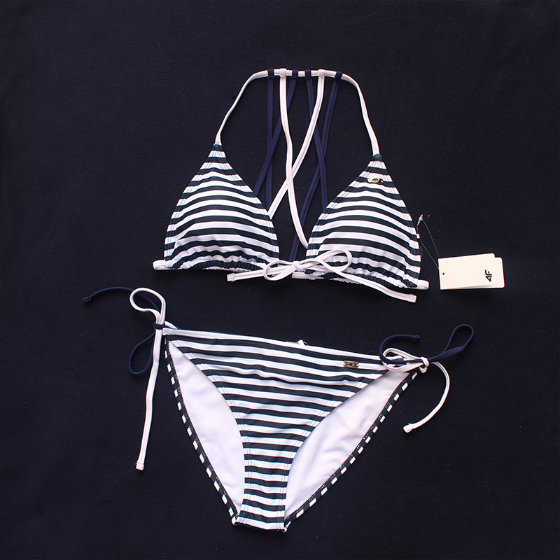European and American bikini fashion striped strapline womens swimwear Polish single adults gathered at the beach bikini