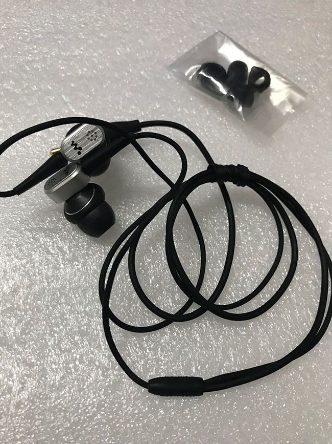 Original import Classic Sony SONY MDR-NC021 Torpedo Bass Headphones See package purchase