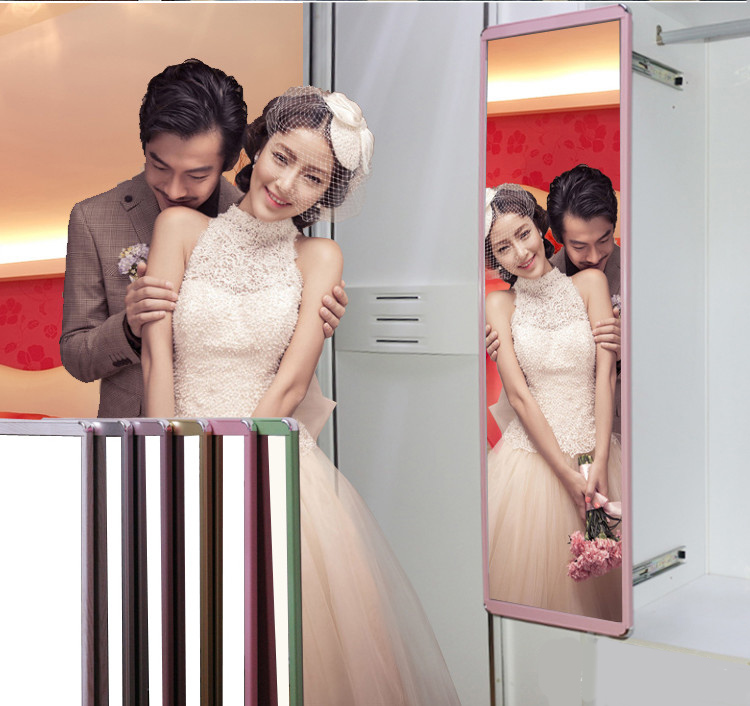 The 40 wide wardrobe mirror inside the push-pull mirror fitting closet has a built-in rotating full-body mirror folding telescopic dressing mirror