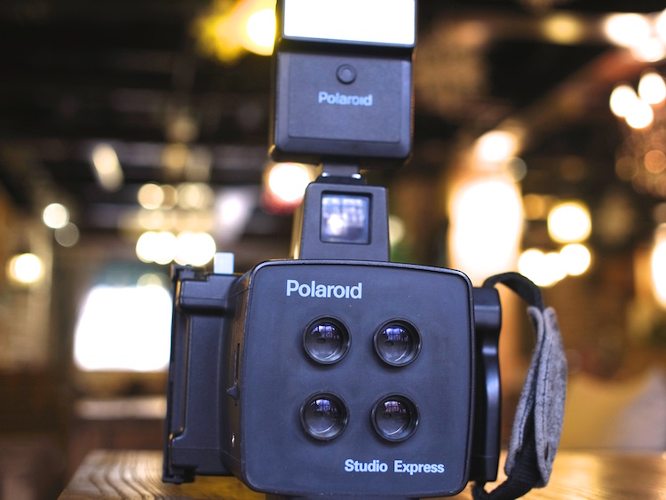 Polaroid 485 type four-piece one-time imaging tearing piece of photo paper to shoot the document photo organ machine