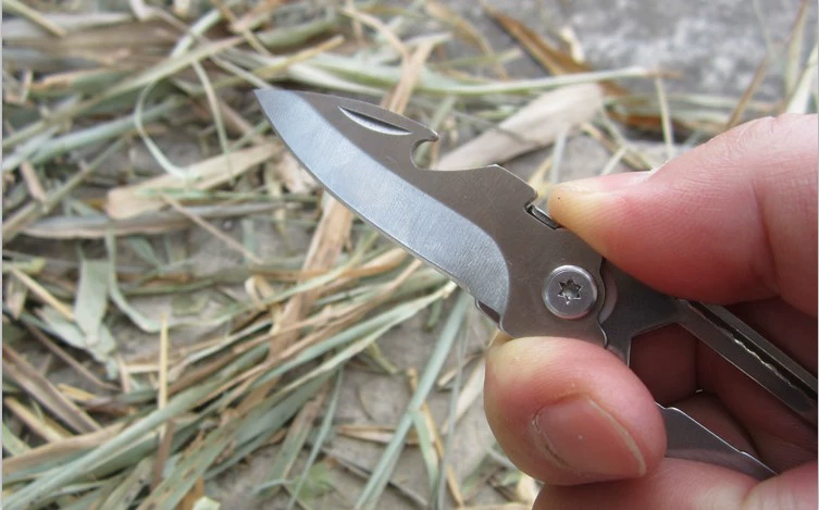 Công cụ móc khóa tất cả trong một Gấp mini dao Thể thao ngoài trời tự cắt chai mở - Công cụ Knift / công cụ đa mục đích