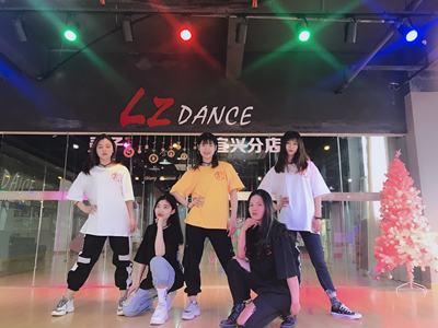 原创潮牌短袖男T恤时尚潮流欧美风嘻哈街头bf风韩版潮学生宽松t恤