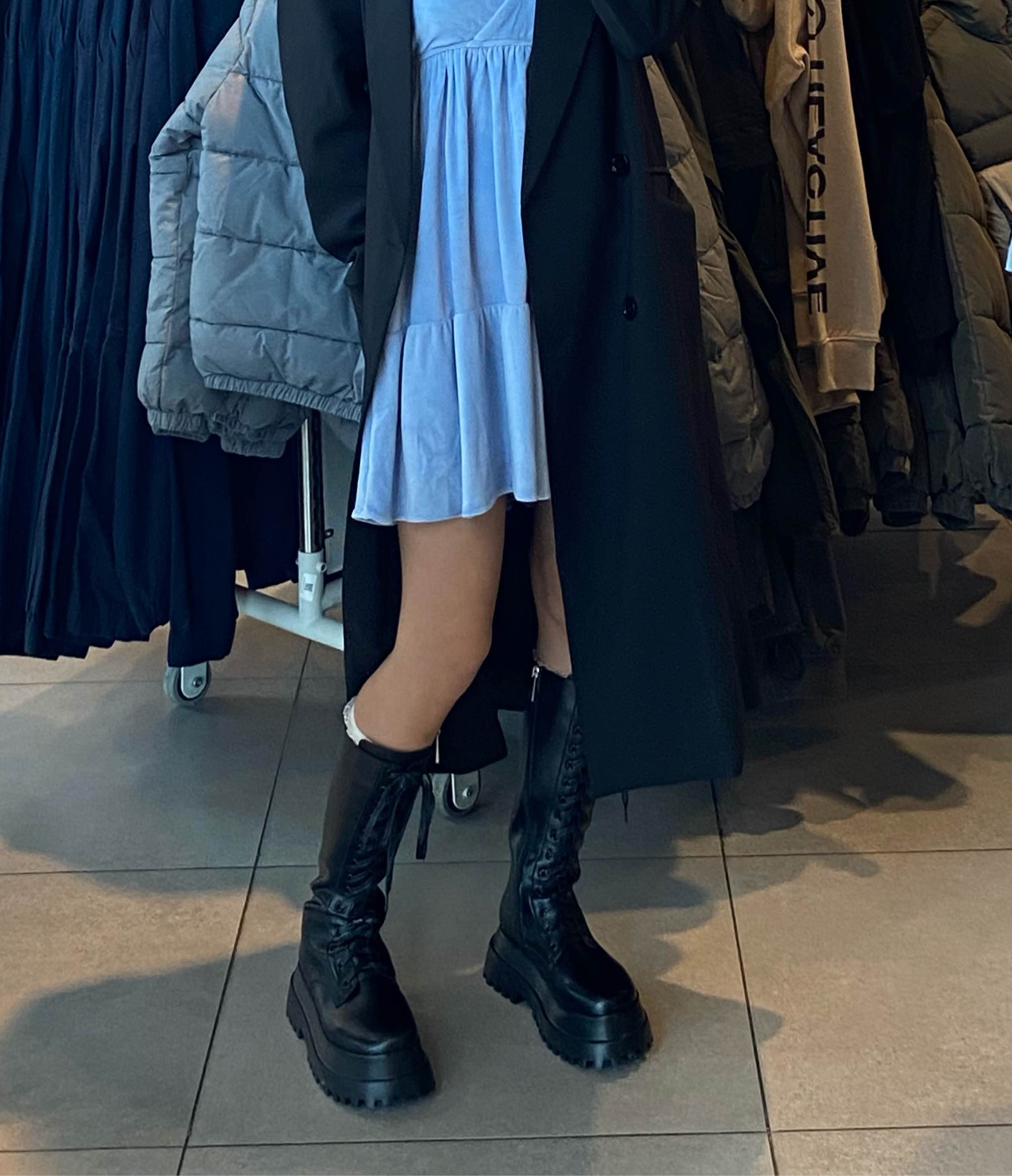 黑色机车靴2021秋冬季款透气厚底中筒马丁靴女长筒骑士靴小腿靴子