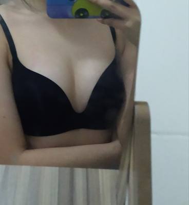 【新风尚】蒛一春夏一片式无痕内衣女无钢圈睡眠学生高中少女运动小文胸薄款