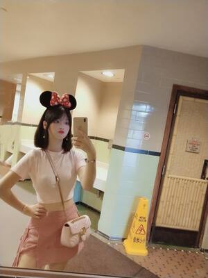 时尚套装裙女2019夏季新款网红短袖t恤+格子短裙半身裙洋气两件套