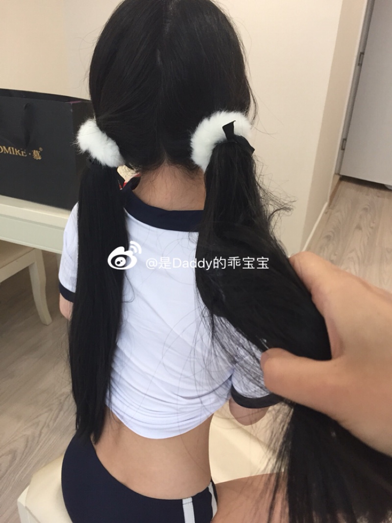 sm美女魔术师李丹2