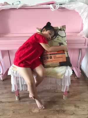 新品【三只松鼠_巨型零食大礼包】抖音一箱零食猪饲料网红送女友